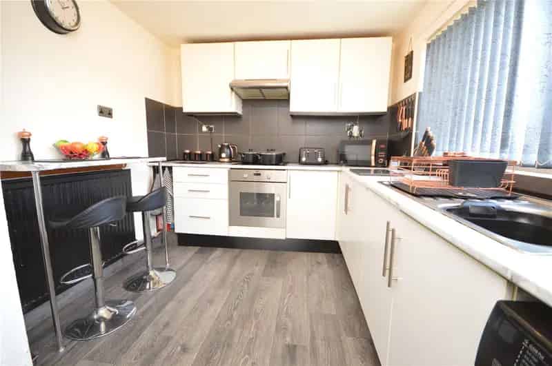 Flat For Sale , Leeds, England