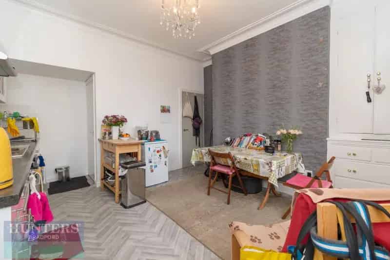 2 Bedroom House To Let in Bradford
