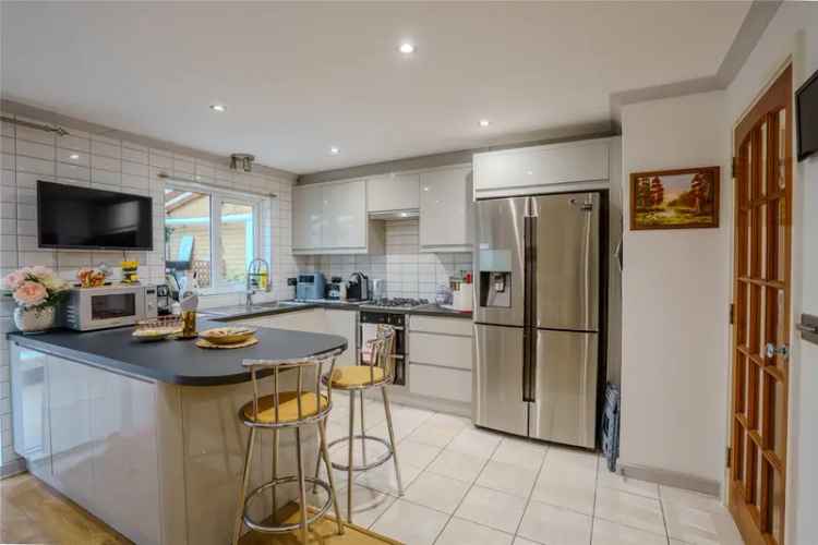 4 Bedroom House For Sale