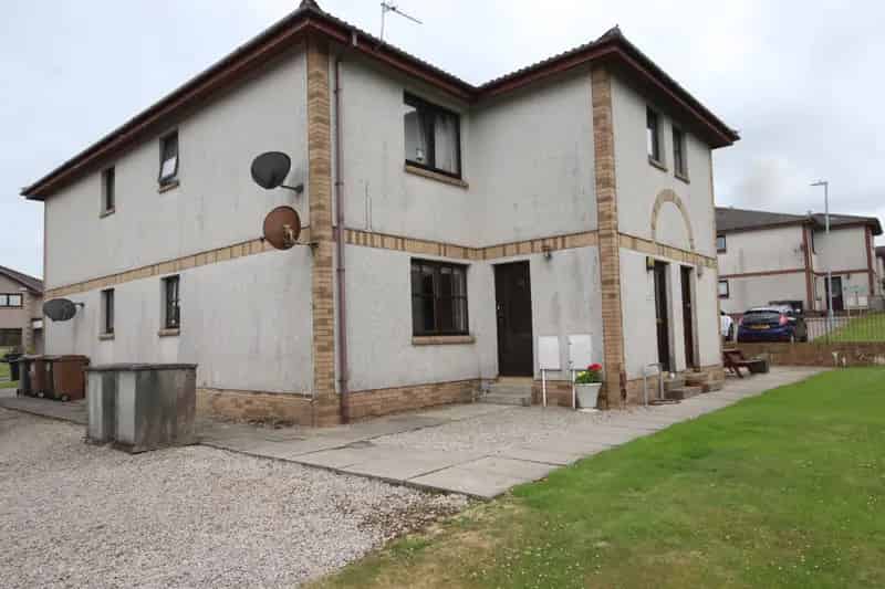 One Bedroom Flat in Cove Near City Centre