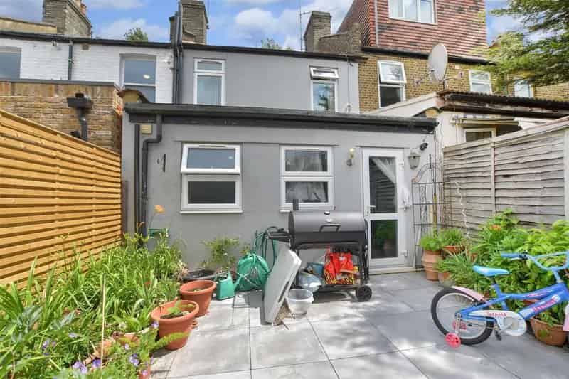 3 Bedroom Family Home near Walthamstow Central