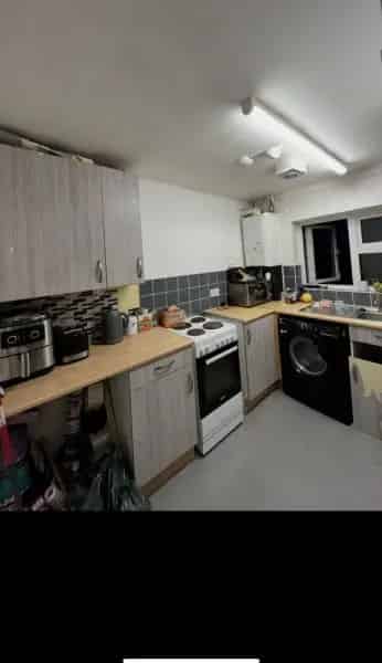 Large 2 Bedroom Maisonette with Garden Loft and Parking