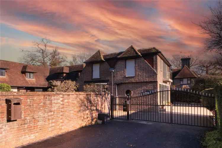 4 Bedroom House with Annexe Cowfold Station Road