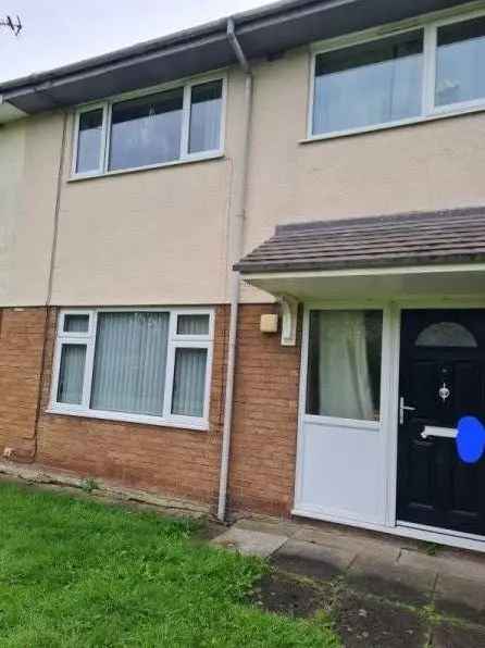 Large 3 Bed House Near School and Park