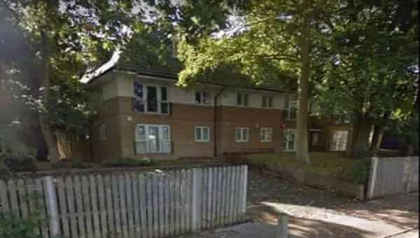 2 Bedroom Ground Floor Flat Near Train Station