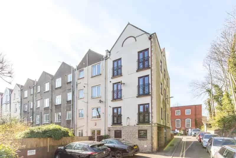 2 Bedroom Apartment for Sale in Cotham Bristol