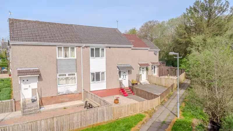 2 Bedroom Mid Terrace House for Sale Lennoxtown