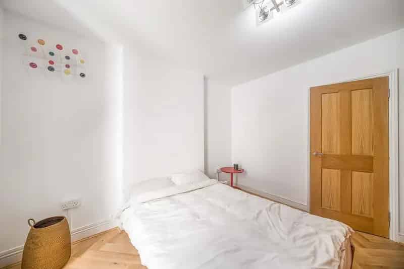 Stylish One Bedroom Garden Flat Orsett Terrace W2