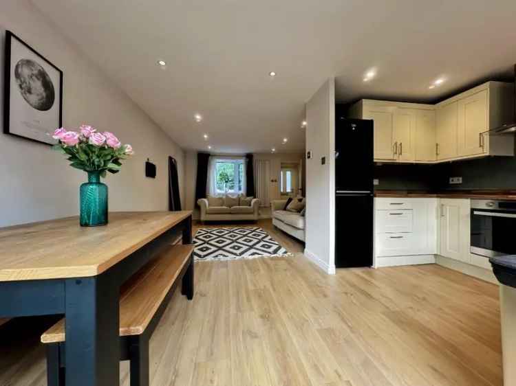 3 Bedroom Semi Detached House Brighton Hill