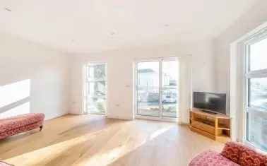 Flat For Sale in Torquay, England