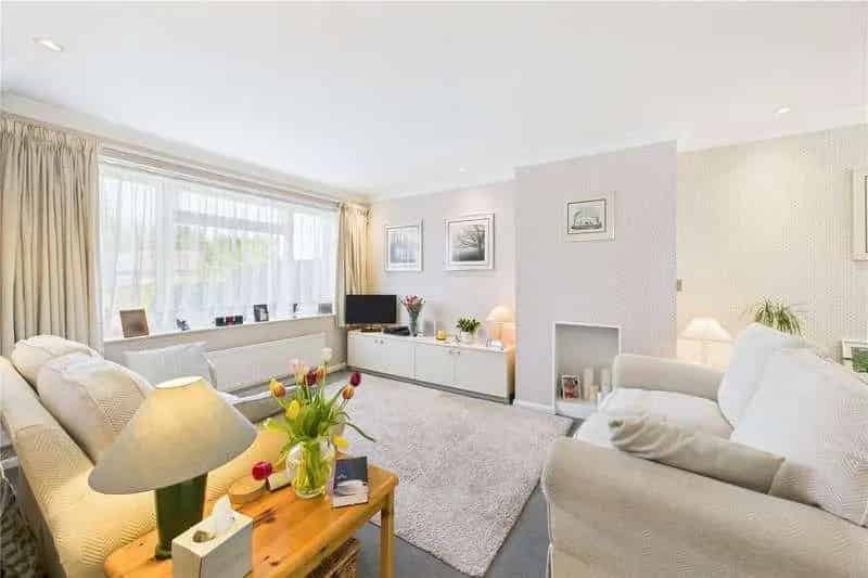 3 Bed Semi-Detached House For Sale