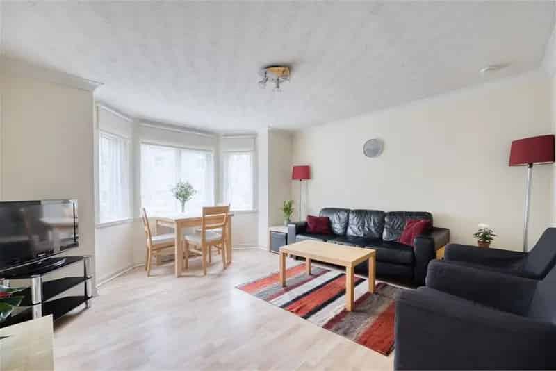 2 Bed Ground Floor Flat Haymarket Edinburgh