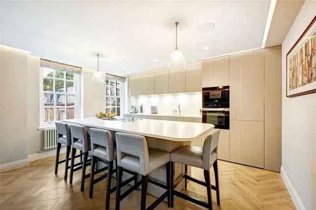 Flat for sale in Onslow Court, Drayton Gardens, London SW10