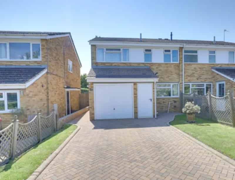 3 Bedroom Semi Detached House to Rent Caversham Park Village