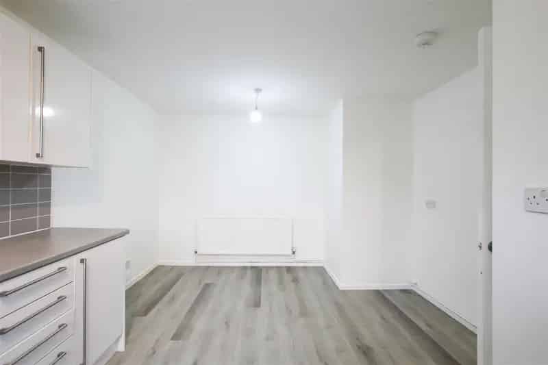 3 Bedroom End Terrace House to Rent