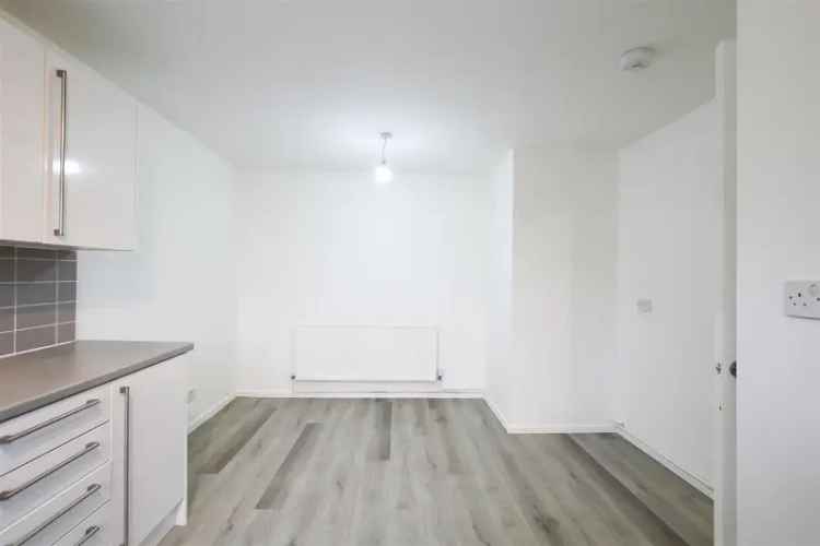 3 Bedroom End Terrace House to Rent