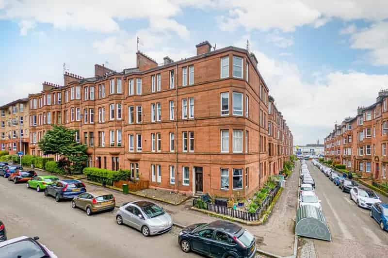 1 Bedroom Flat for Sale in Partick