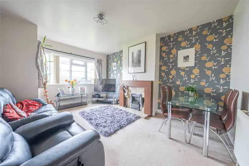 Ground Floor Apartment in Roundhay with Garden