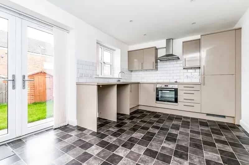 3 Bedroom Mid Terrace House for Rent Leeds LS14