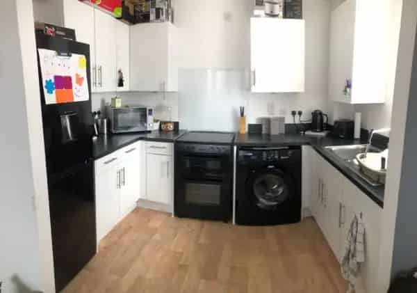 Cozy 1 Bedroom Flat with Balcony