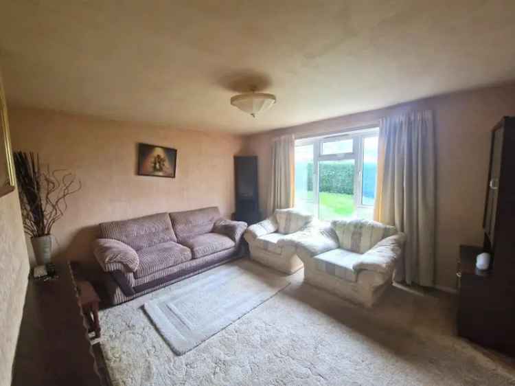 3 Bedroom House For Sale Needs Modernisation Large Garden Chain Free