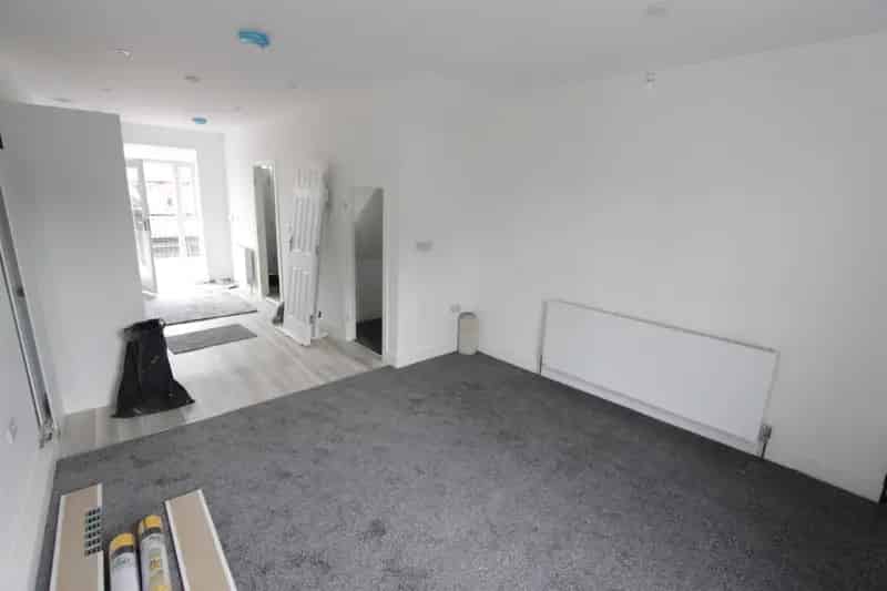 1 bedroom Flat
 To Let
