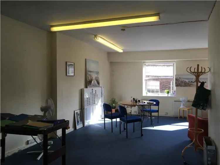 99 High Street Retail Unit with Offices