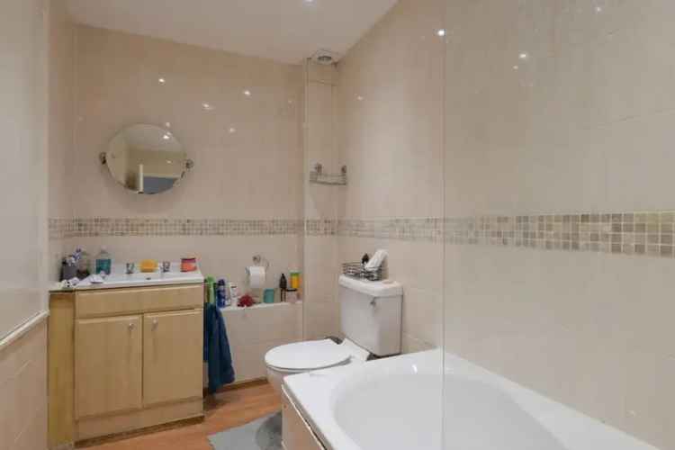 3 Bed House Freehold Garden Garage Parking EPC C Council Tax D