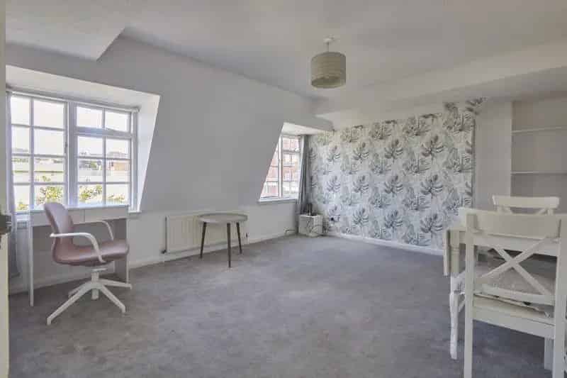1 Bedroom Apartment for Sale