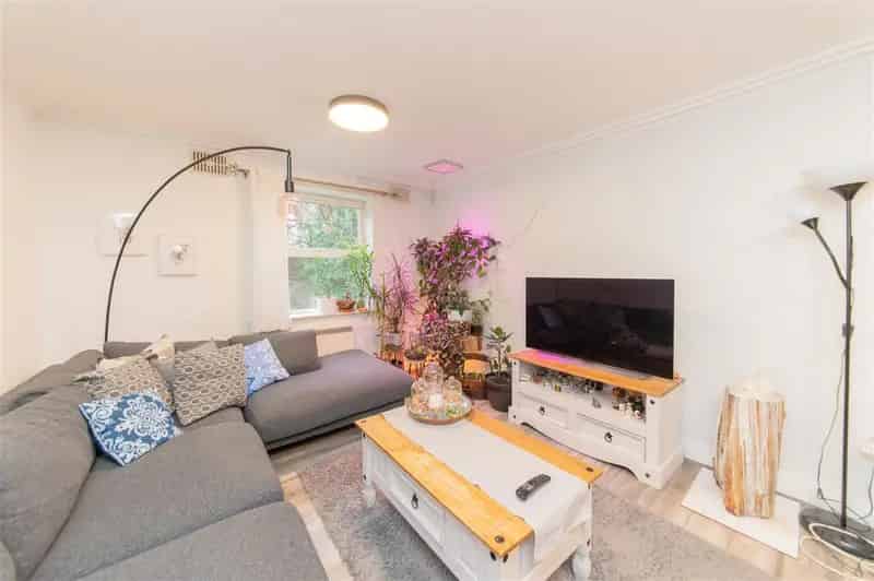 2 Bedroom Flat House to Rent Hendon Chain Free