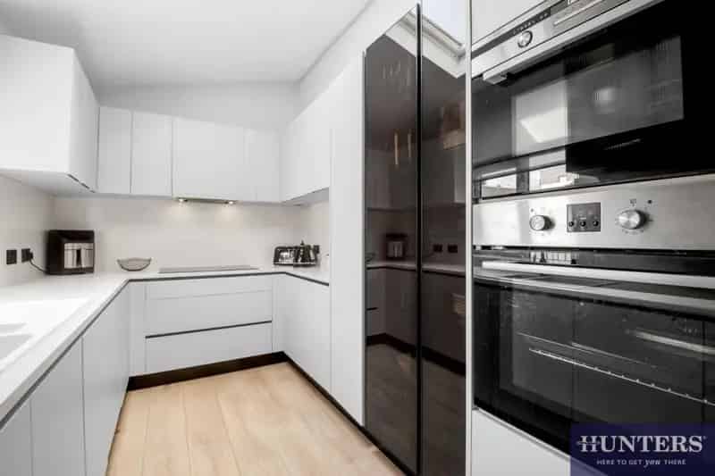 3 bedroom House
 For Sale 
Total Size: 1213 SQ FT