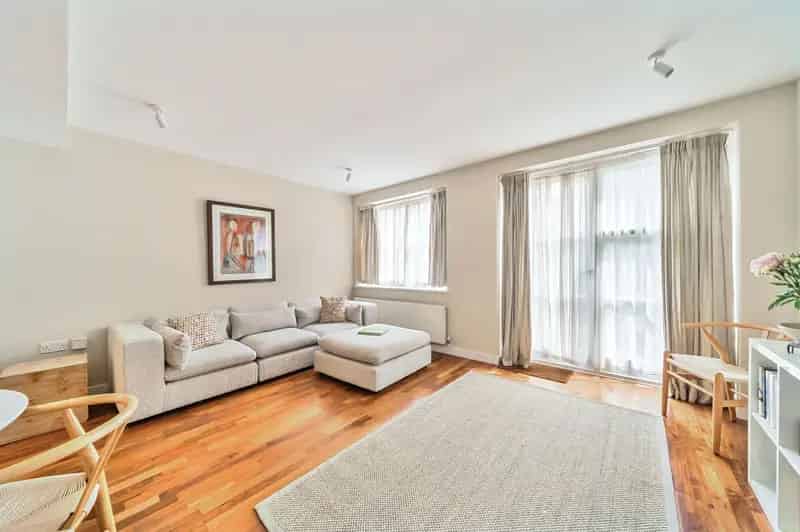 1 Bedroom Flat for Sale in Islington, Liverpool Road