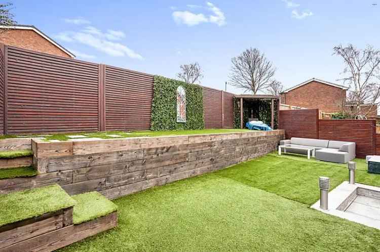 4 Bedroom Detached House for Sale Wrenthorpe West Yorkshire