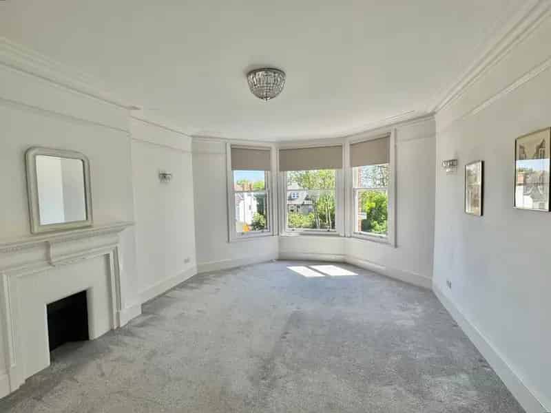 2 Bedroom Flat for Sale Folkestone Kent