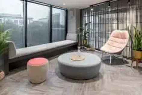 1 Room 76m² Cardiff Studio Apartment Floors 23-24