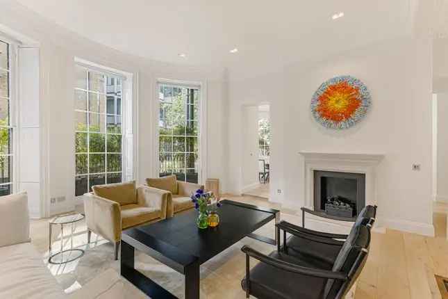 Flat for sale in Curzon Square, Mayfair, London W1J, United Kingdom