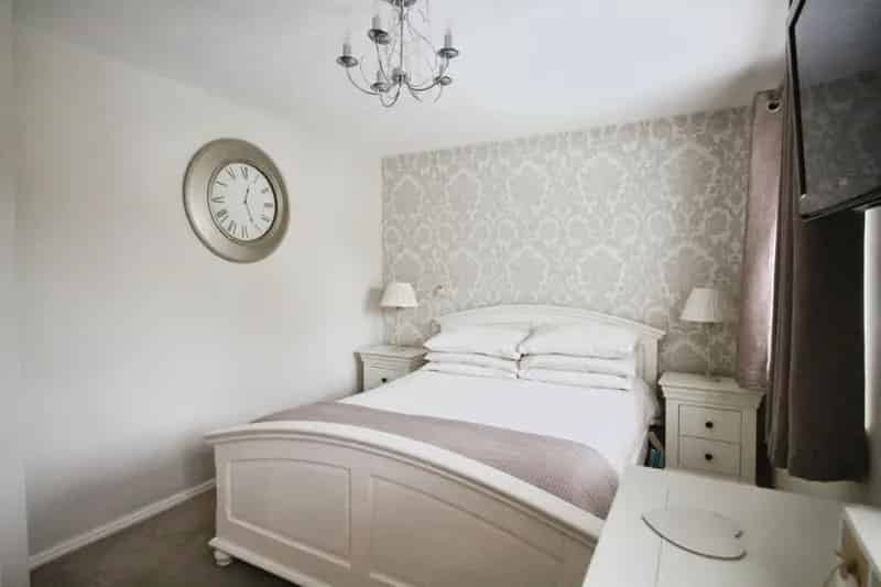 2 Bedroom House For Sale Near Wythenshawe Hospital