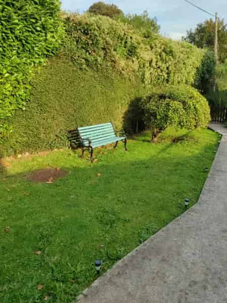 Bungalow near amenities with wet room and garden