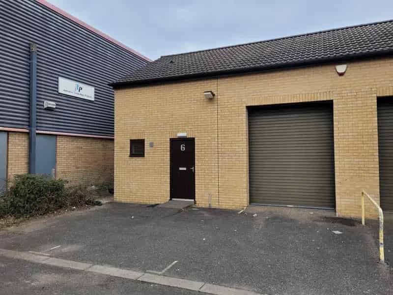 Industrial Workshop Unit with Mezzanine - Somersham Road
