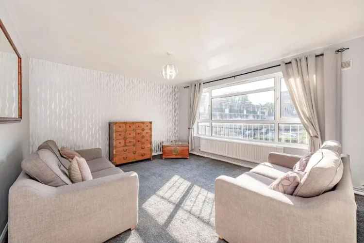 Flat For Sale in London, England