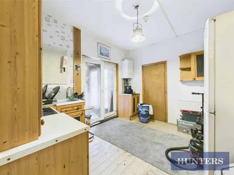 5 Bedroom Commercial Property For Sale 2160 SQ FT