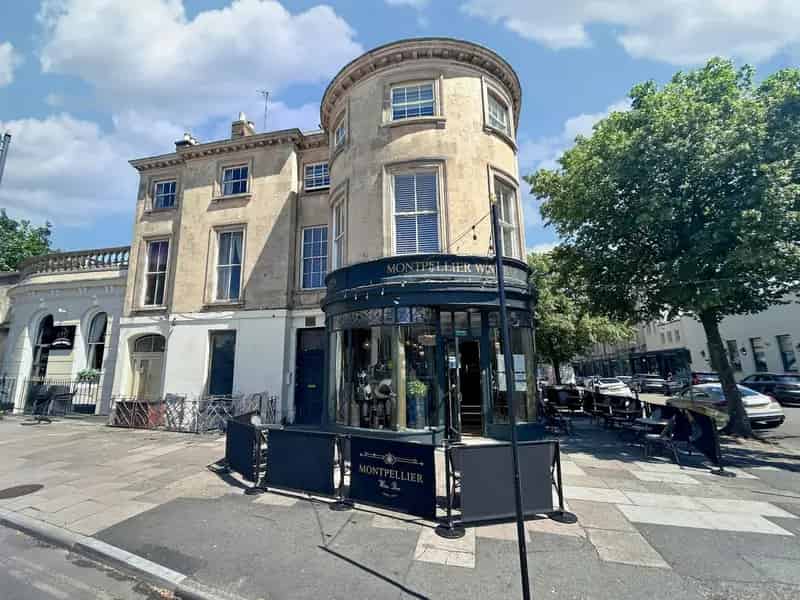 Montpellier Grade II Listed 2-Bed Apartment