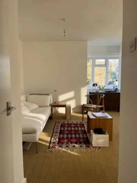Charming One Bedroom Flat South Canterbury Pet Friendly Near Tesco Waitrose
