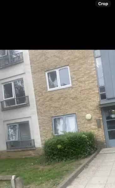2 Bed Ground Floor Flat Wheelchair Accessible Near Schools Shops A14
