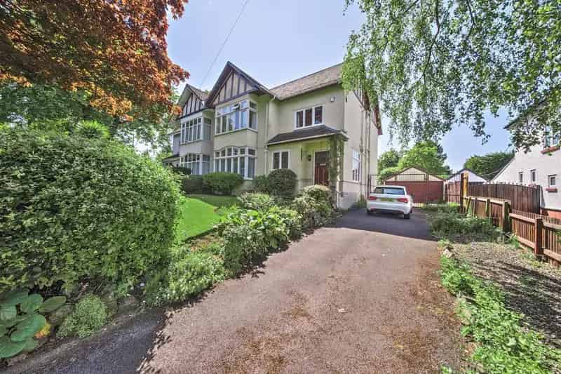 4 Bedroom Semi-Detached House for Sale