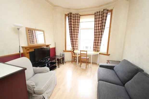 Flat to rent in Apsley Street, Glasgow G11