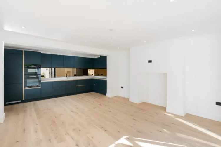 4 Bedroom Apartment for Sale Near Preston Park