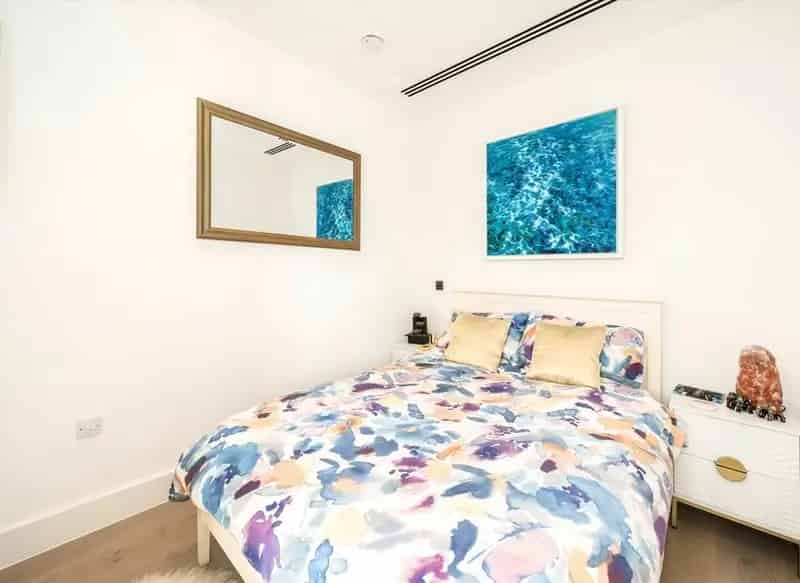 Luxury Canal-View Apartment near Notting Hill