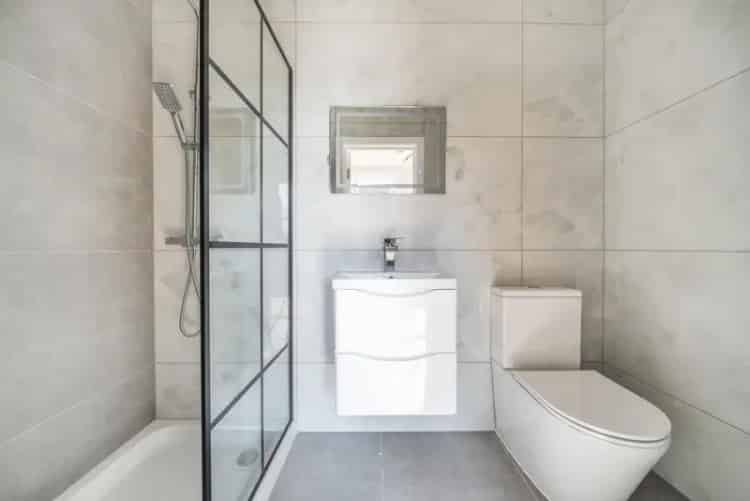 Two Bedroom Apartment with Two Private Gardens