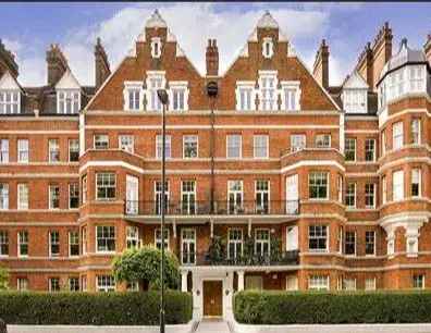 Flat for sale in Prince Of Wales Drive, London SW11